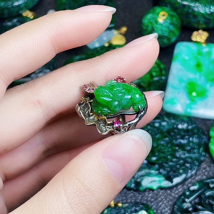 翡翠银S925镶嵌颈饰多样性