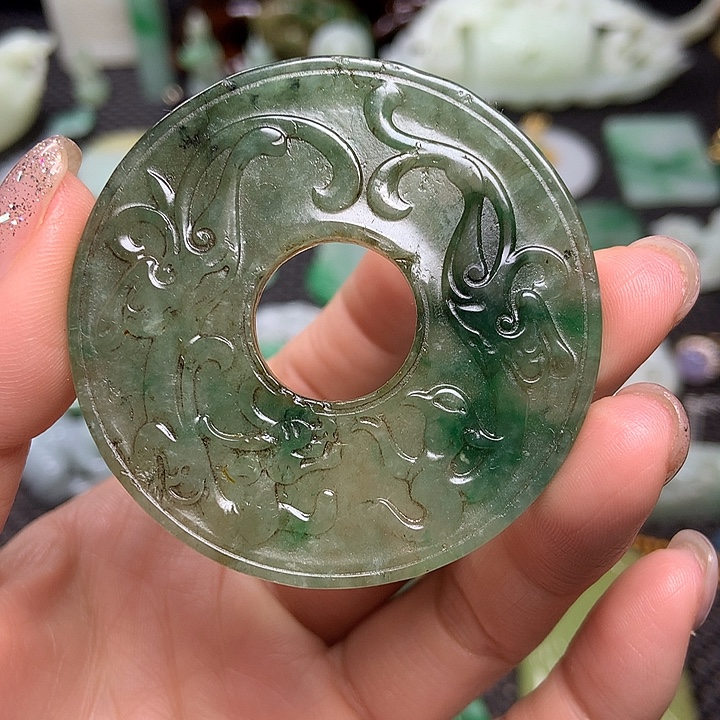 翡翠未镶嵌挂件清