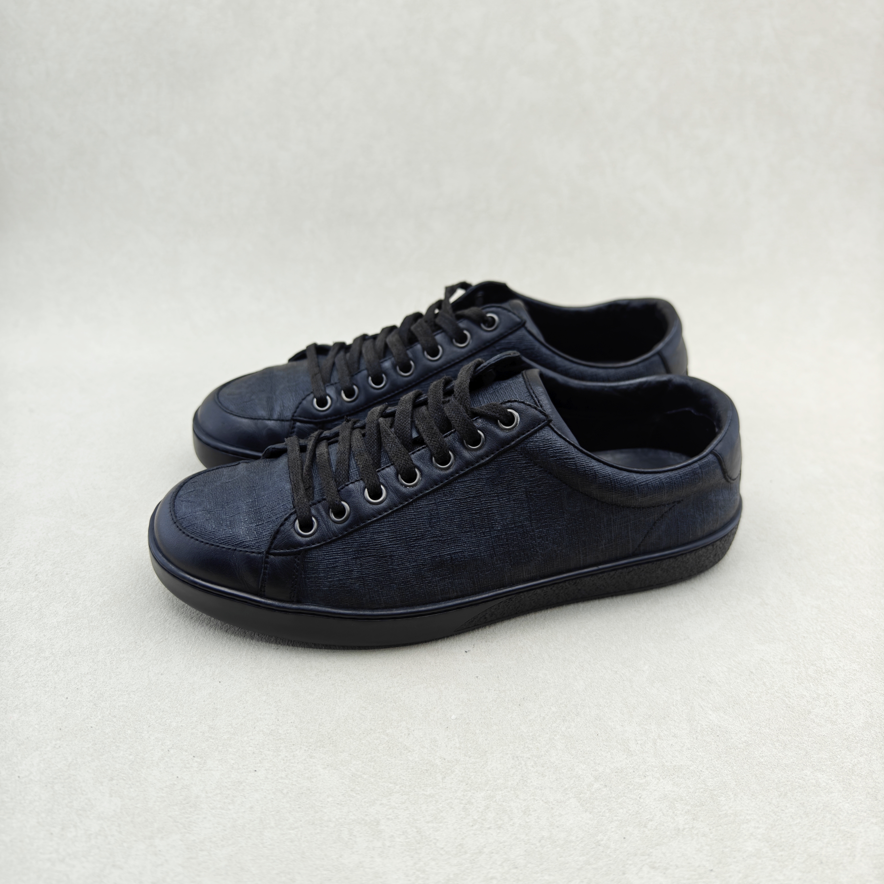 95新 GUCCI/古驰 40.5码/经典双G互扣老花满印低帮时尚板鞋/无盒