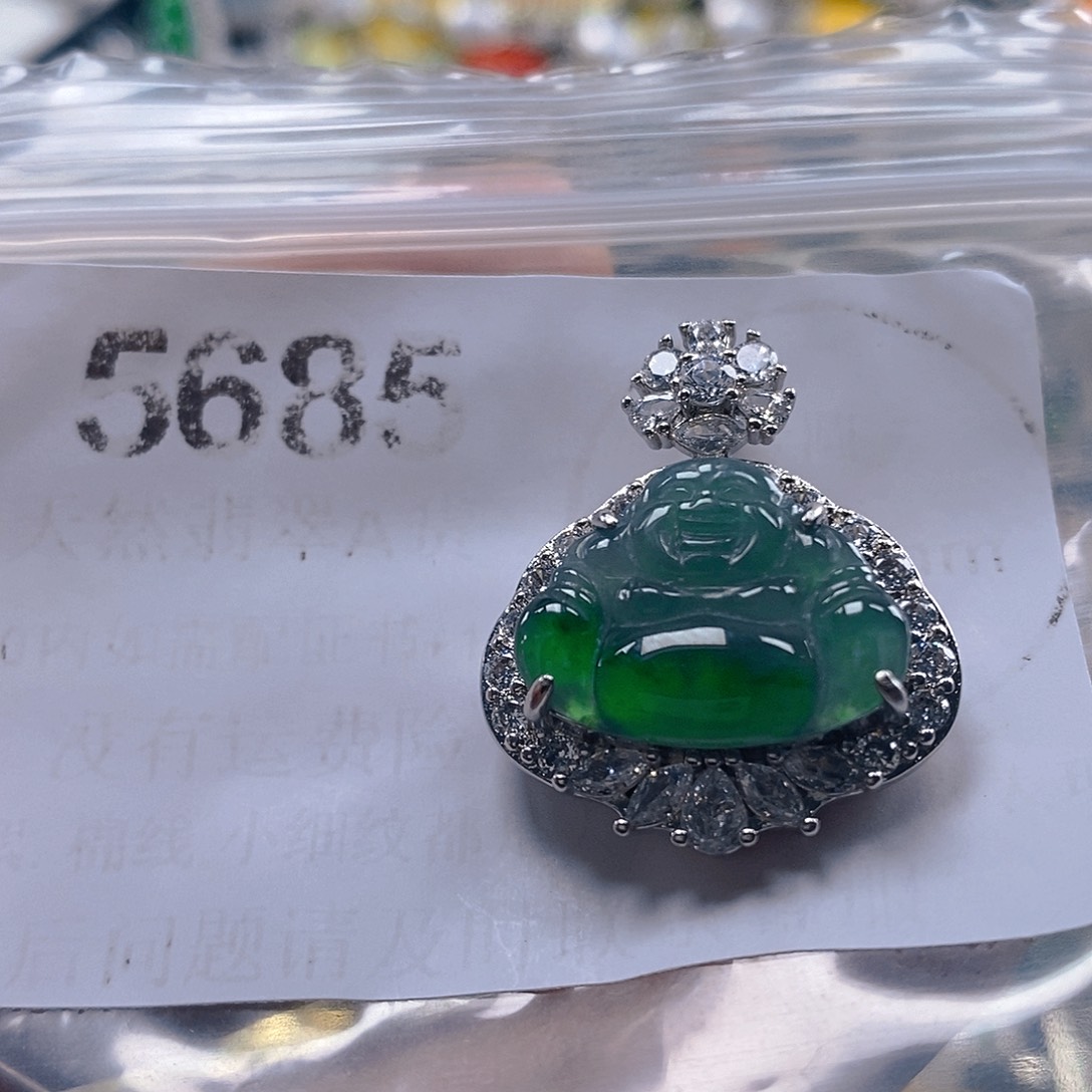 吊坠(不含链)未镶嵌翡翠