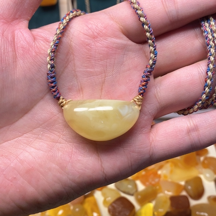 蜜蜡珠宝奇石未镶嵌