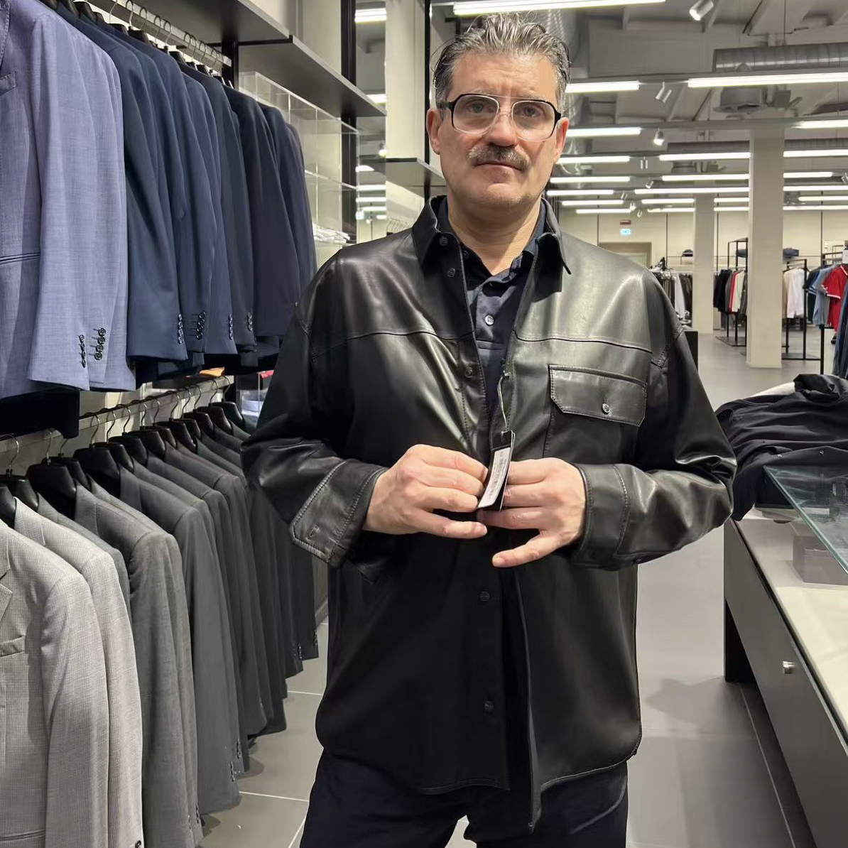 未使用 EMPORIO ARMANI/安普里奥·阿玛尼 男士皮衣 不退换 