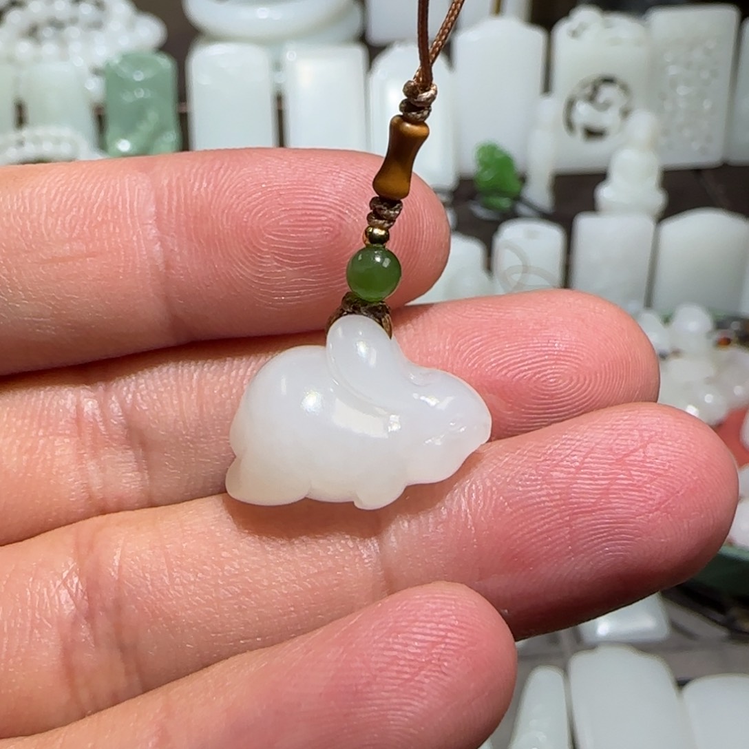 和田玉颈饰未镶嵌