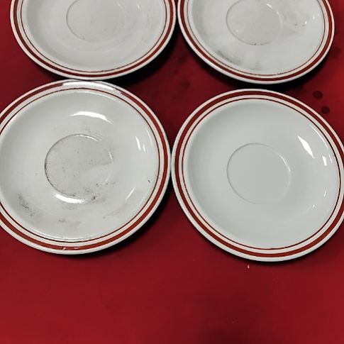 瓷片瓷片，摆件，都有微瑕疵，