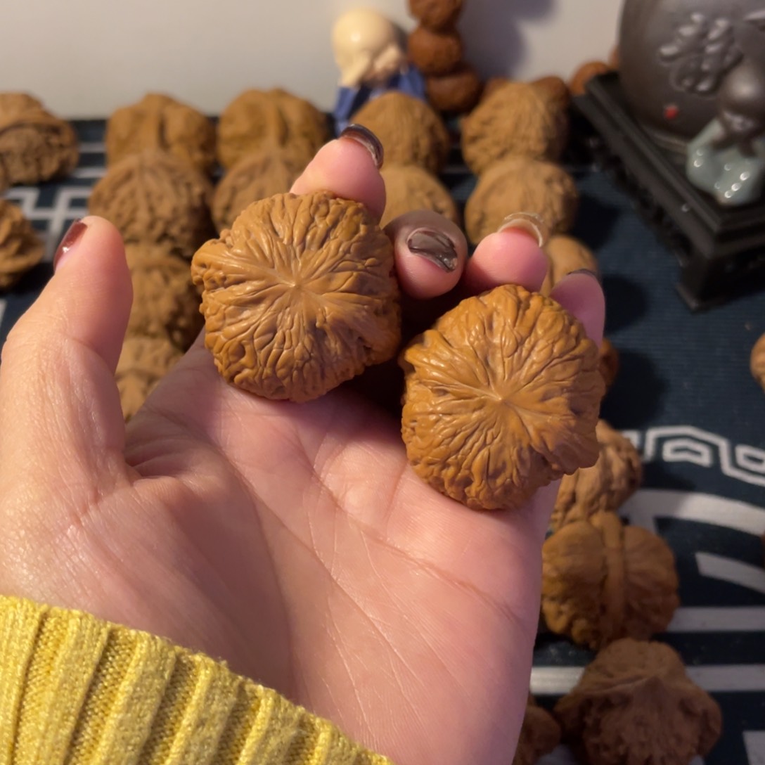 文玩核桃吊坠色差铁锤40