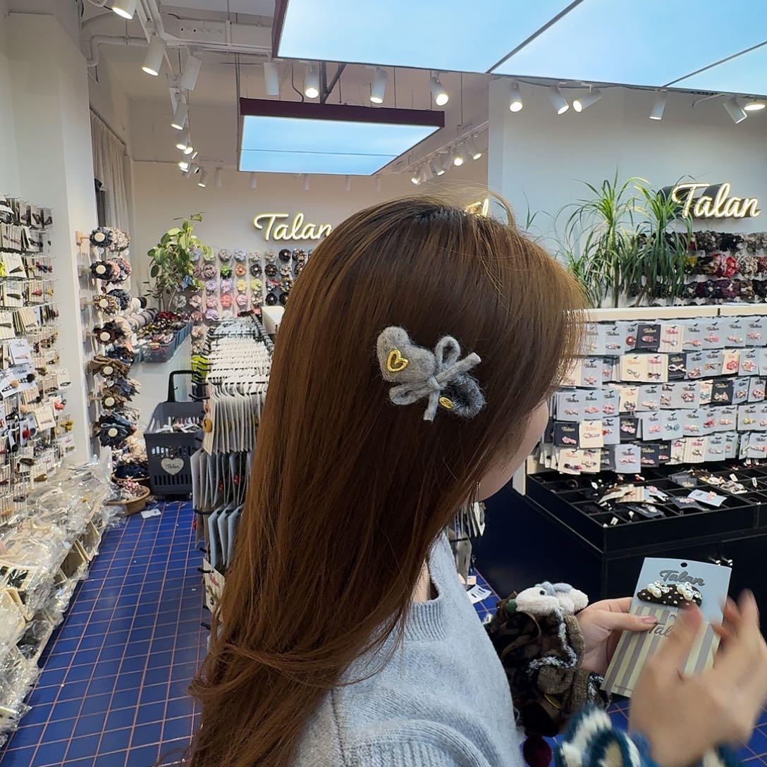 布艺非金属灰色鸭嘴夹