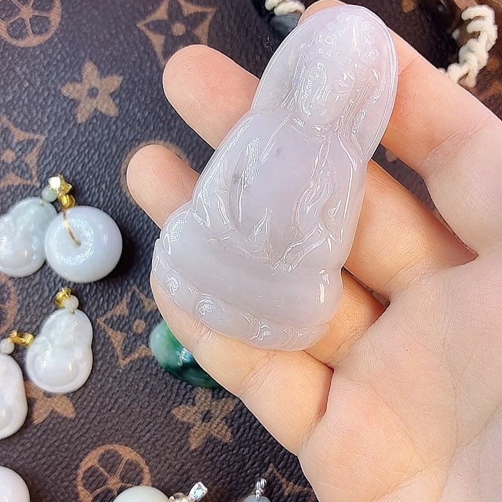 翡翠未镶嵌挂件7846