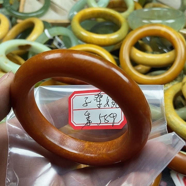 蛇纹石玉手镯未镶嵌子**秀