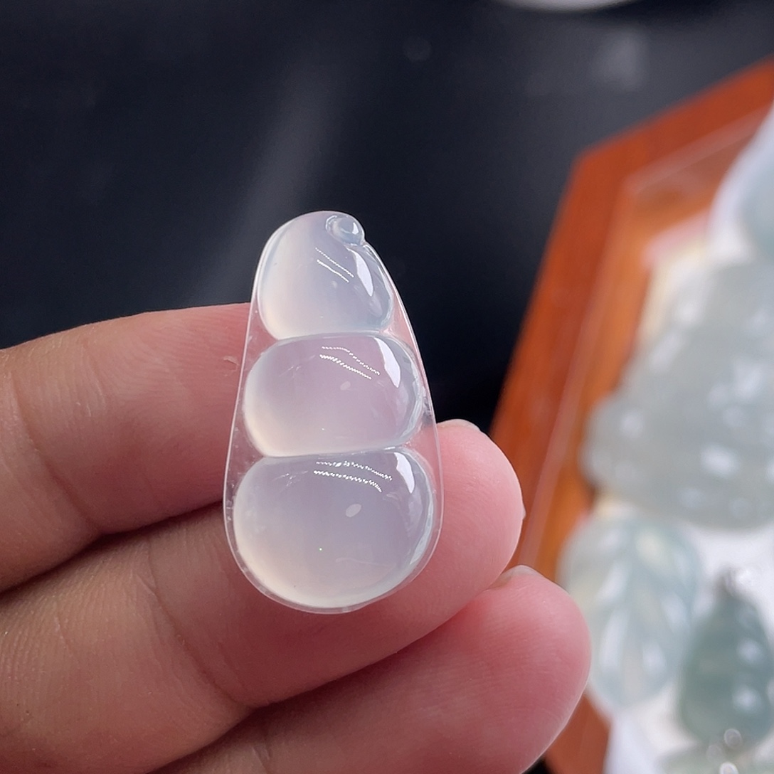 翡翠未镶嵌颈饰2585888888