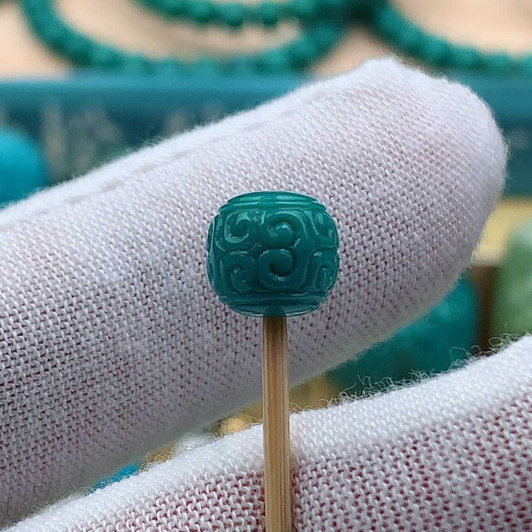 绿松石颈饰未镶嵌