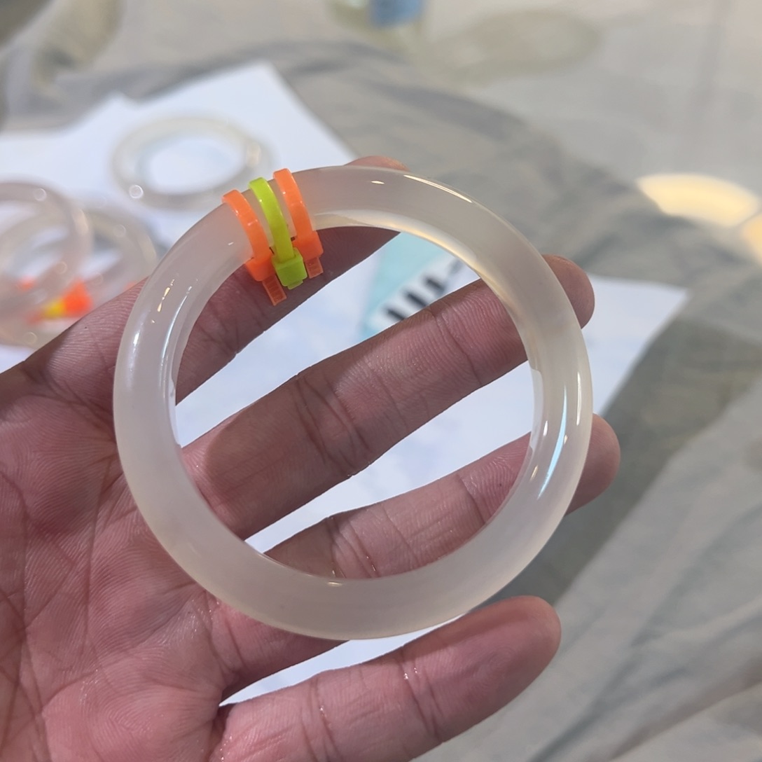 玛瑙/玉髓手镯未镶嵌特****