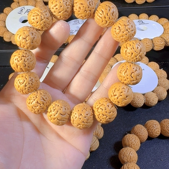 偷***心桃核吊坠盘锦肌肉奶豆