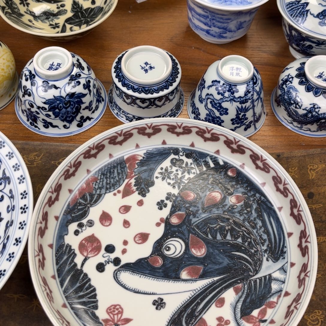 段泥鱼藻壶承釉里红