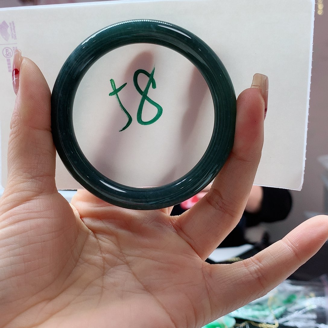 【闪购商品】翡翠手镯未镶嵌，