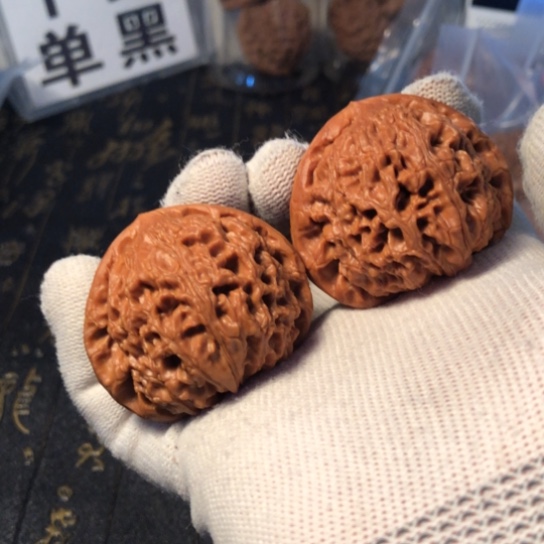 孟***-文玩核桃把件水龙纹46nm