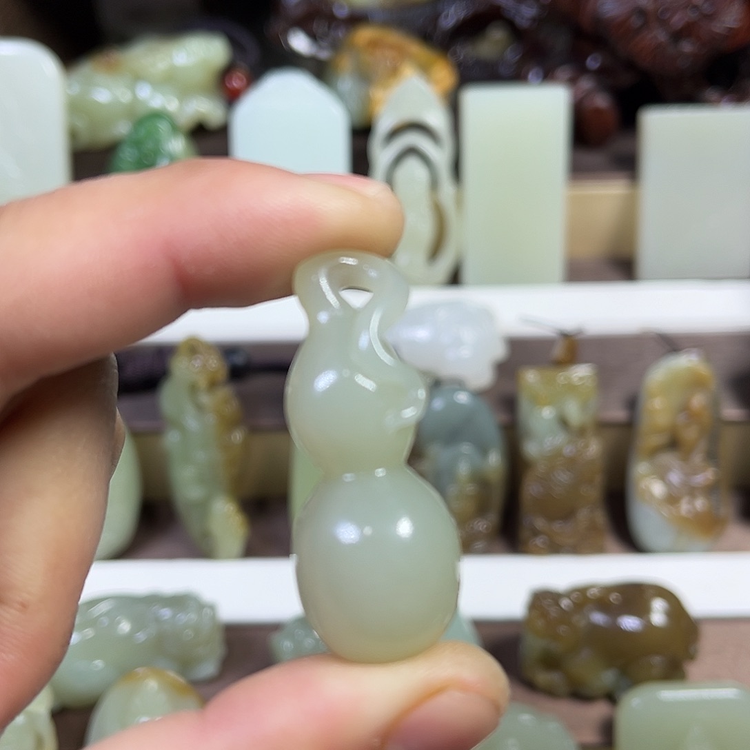 和田玉挂件未镶嵌