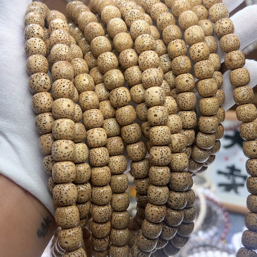 星月菩提吊坠10×11 原生态鸡油黄