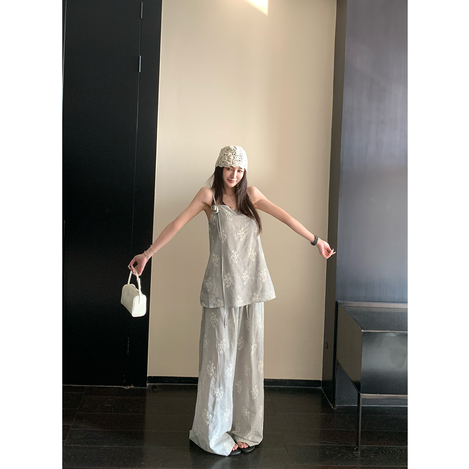 SKK Store 薄荷条纹集 设计感条纹手工立体花吊带休闲裤套装夏