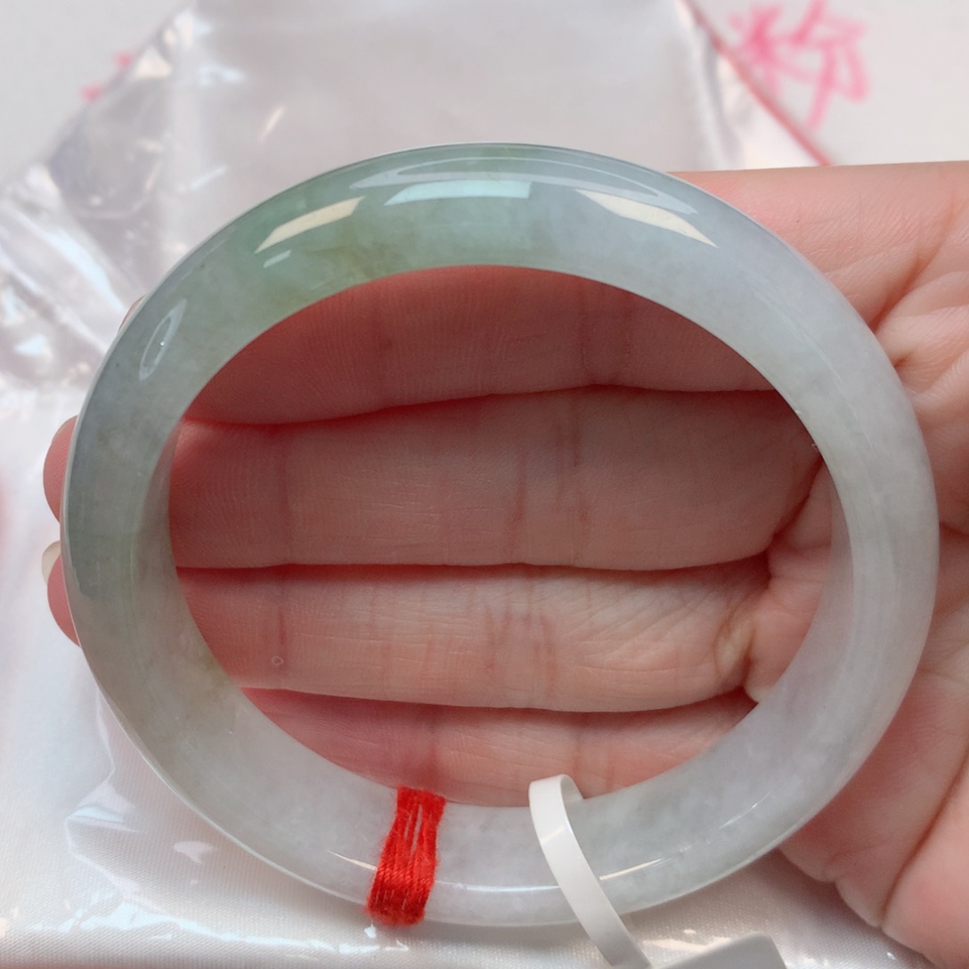 翡翠手镯未镶嵌57圈 开播福利放漏