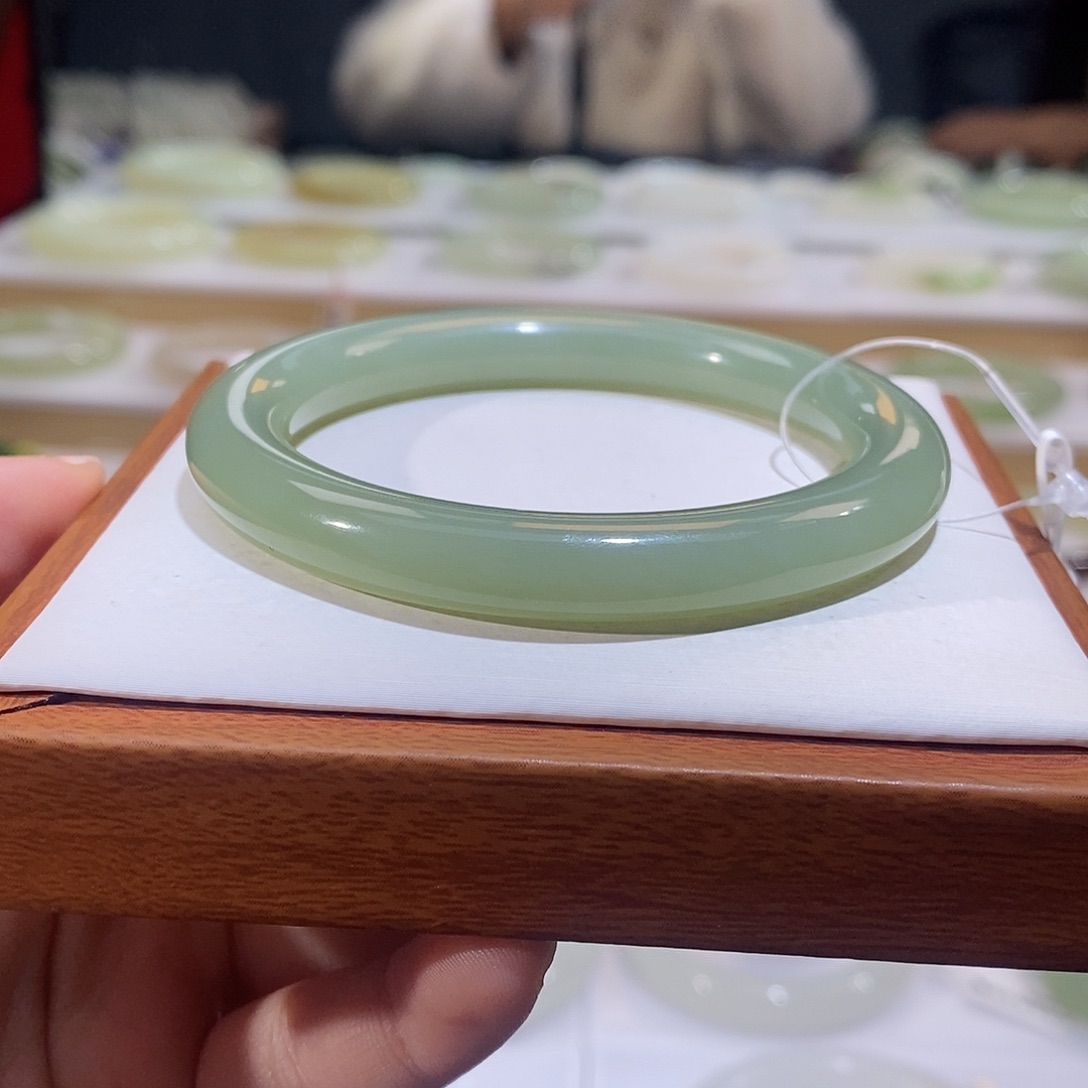 未镶嵌手镯和田玉?*九