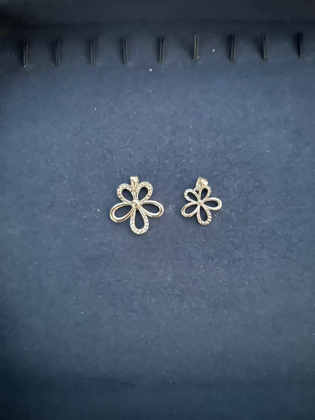 2025年新款铂金Pt950太阳花五花吊坠时尚气质高级款