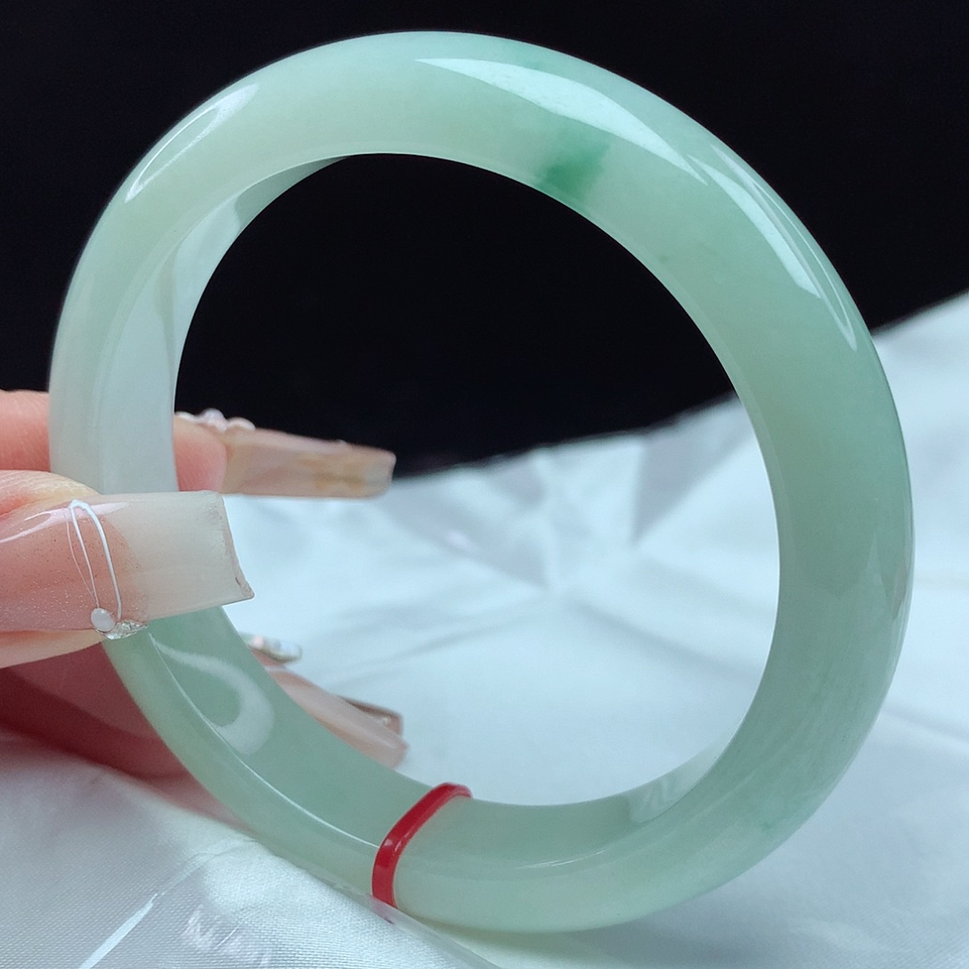 翡翠手镯未镶嵌55圈3814