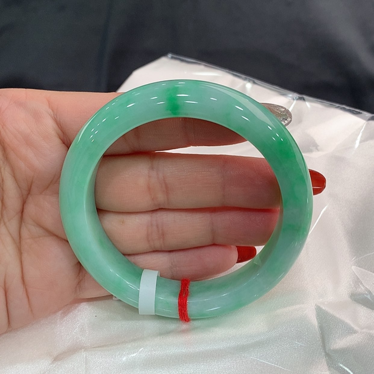 【闪购商品】翡翠手镯未镶嵌57，56/57