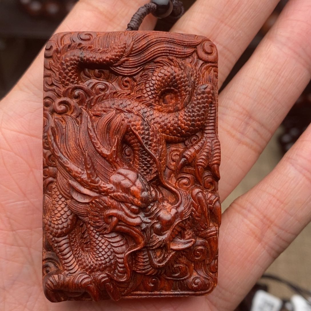 檀香紫檀（小叶紫檀）吊坠精工龙腾四海