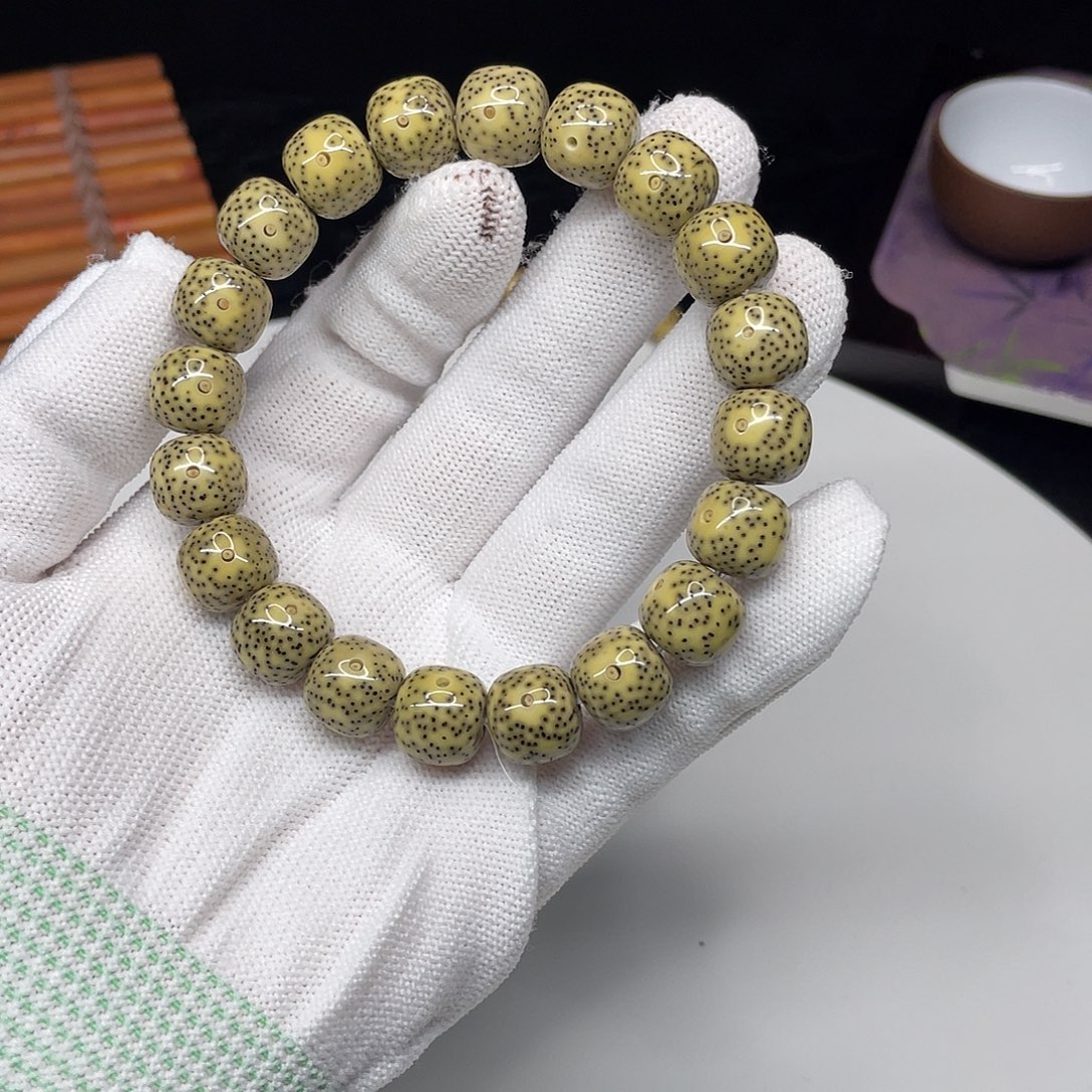 吊坠星月菩提03。12/11青花瓷黄金瞳