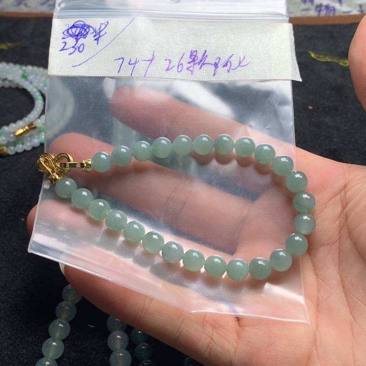 定制翡翠未镶嵌定制翡翠珠串