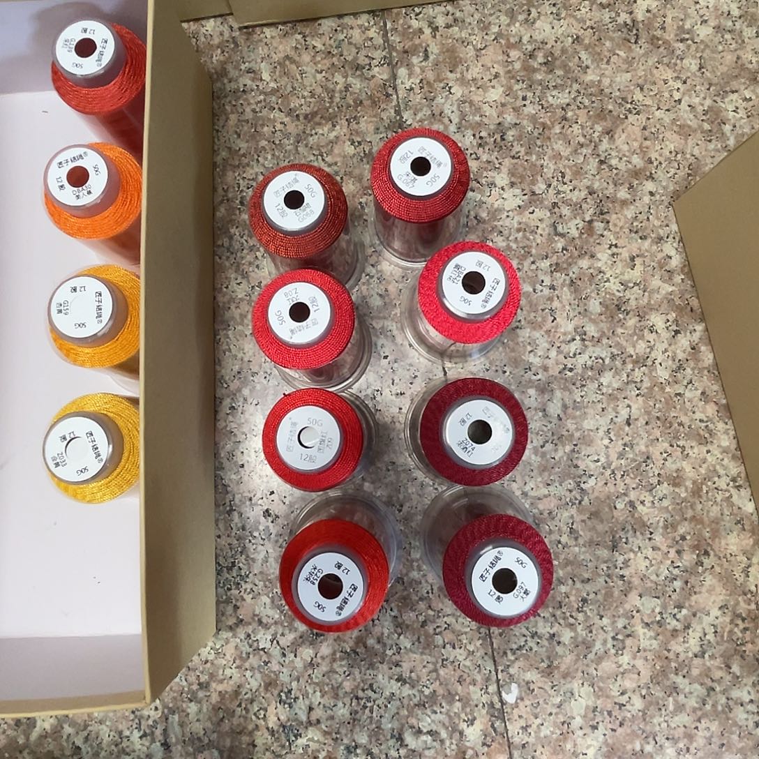 聚酯纤维12股50克股线8个红