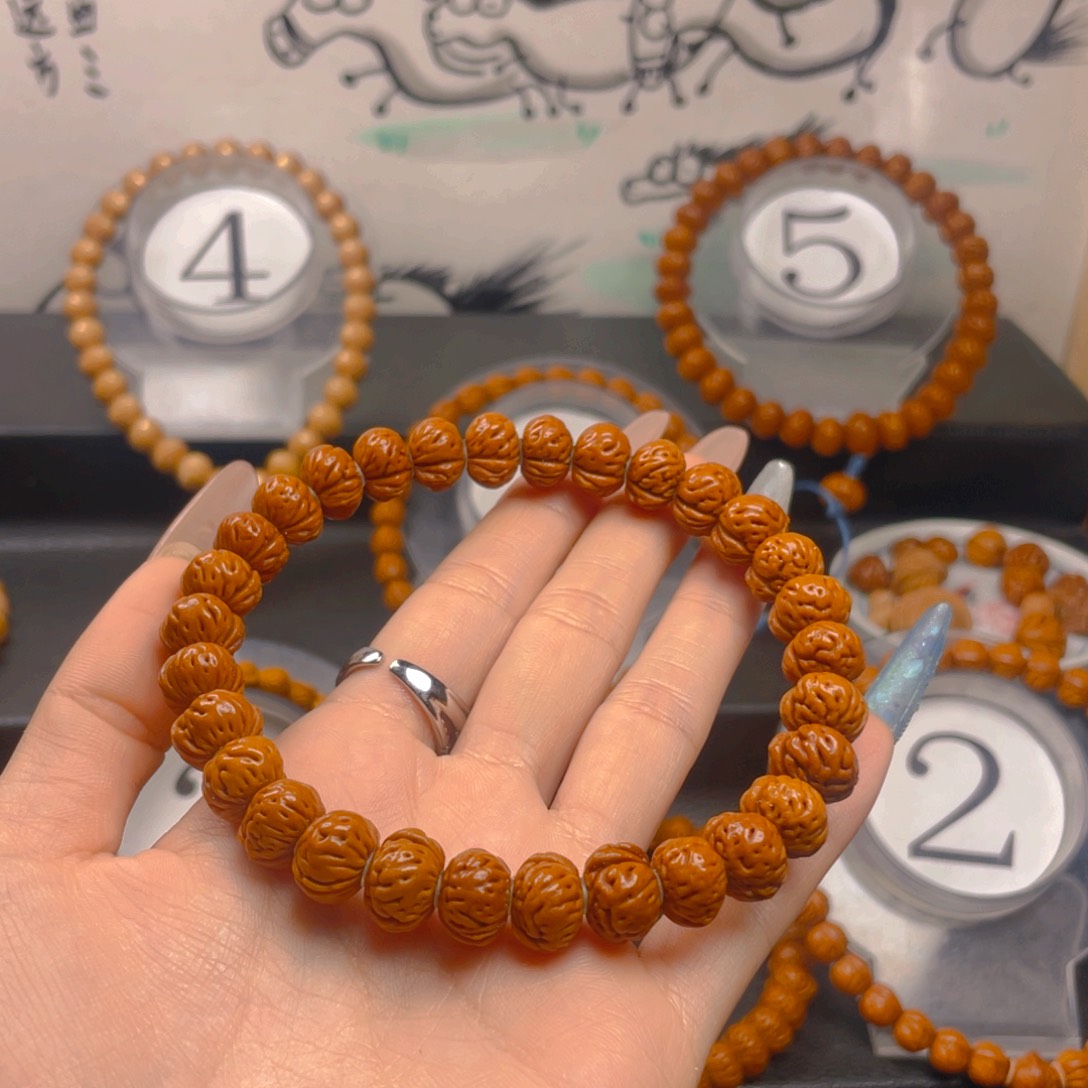 解***师吊坠桃核1.222222222222