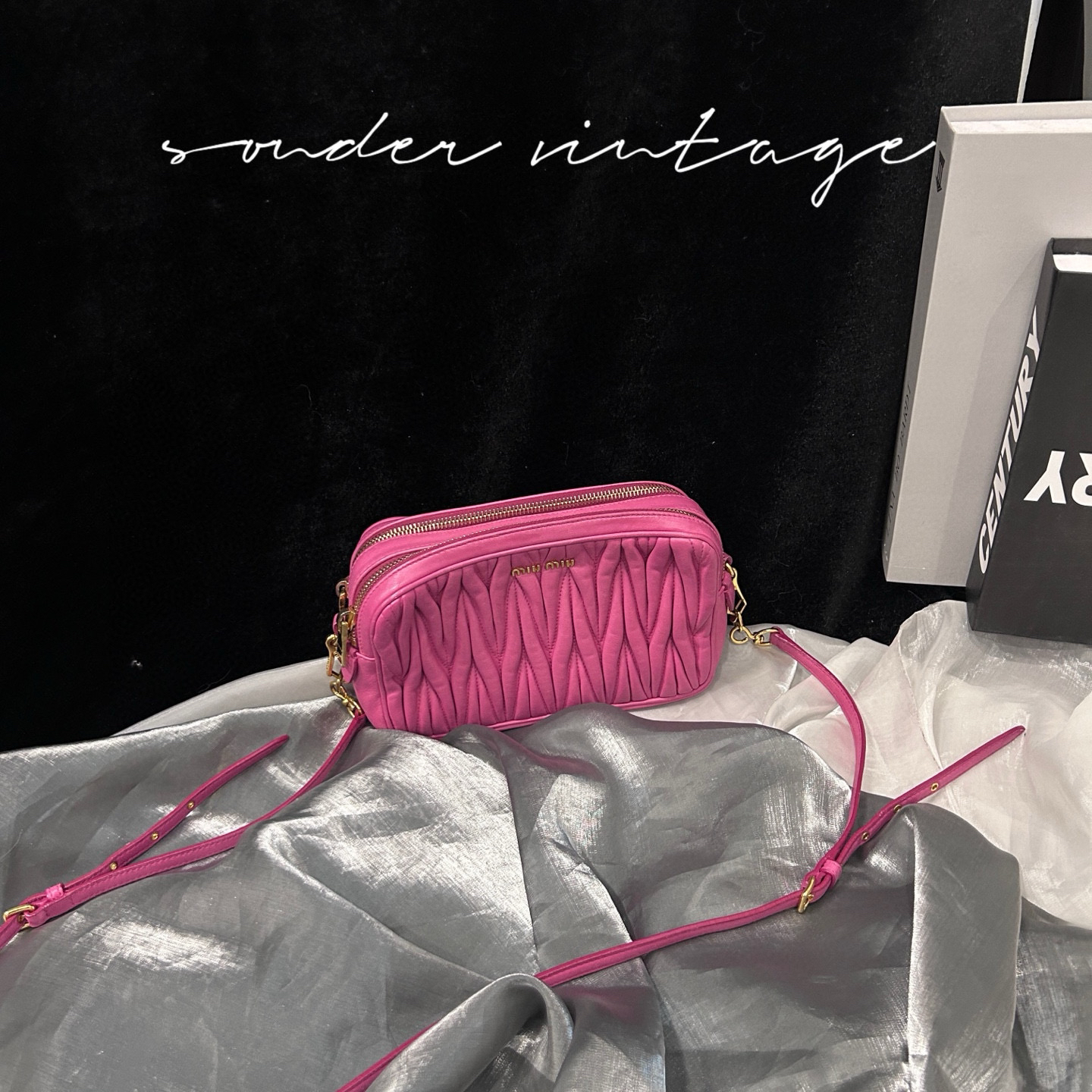 95新 MIU MIU/缪缪 miumiu斜挎包