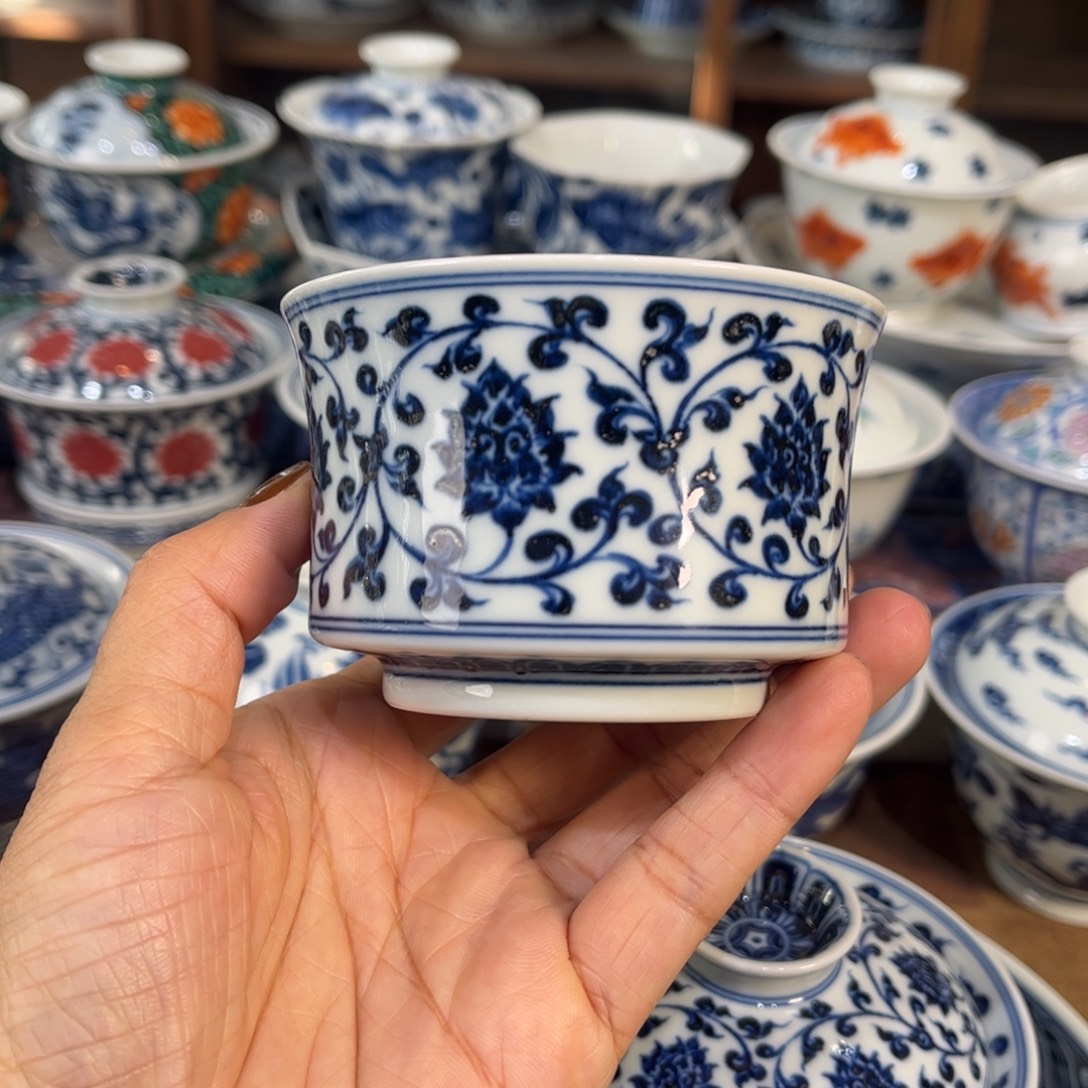 杯子…………………………………………