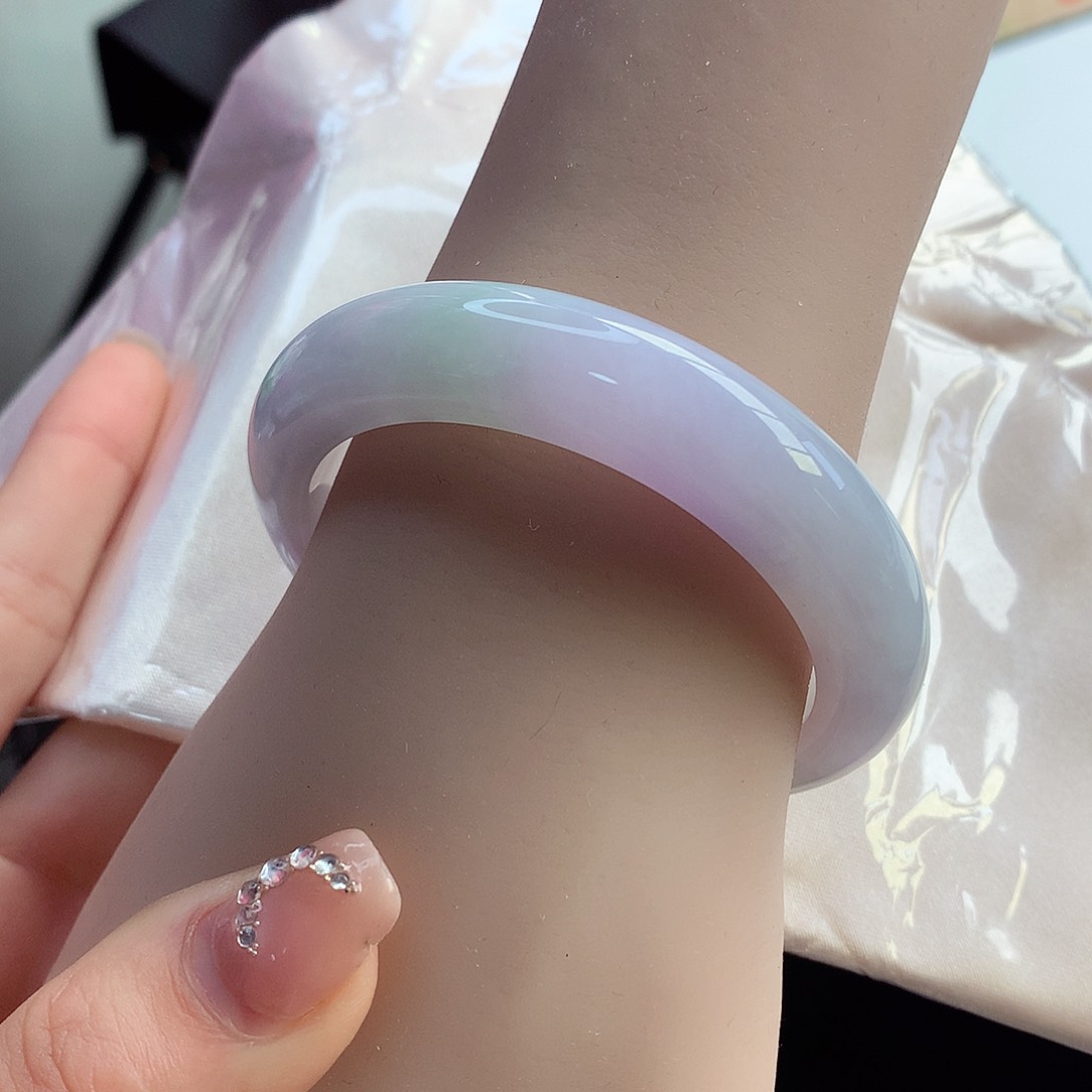 翡翠手镯未镶嵌天然翡翠52-53春彩特色镯