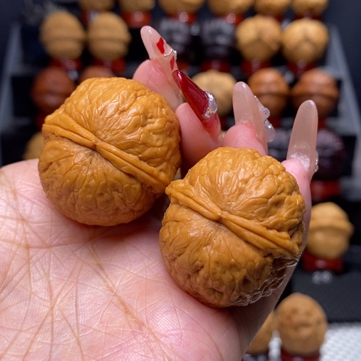 文玩核桃把件蛇皮球38号