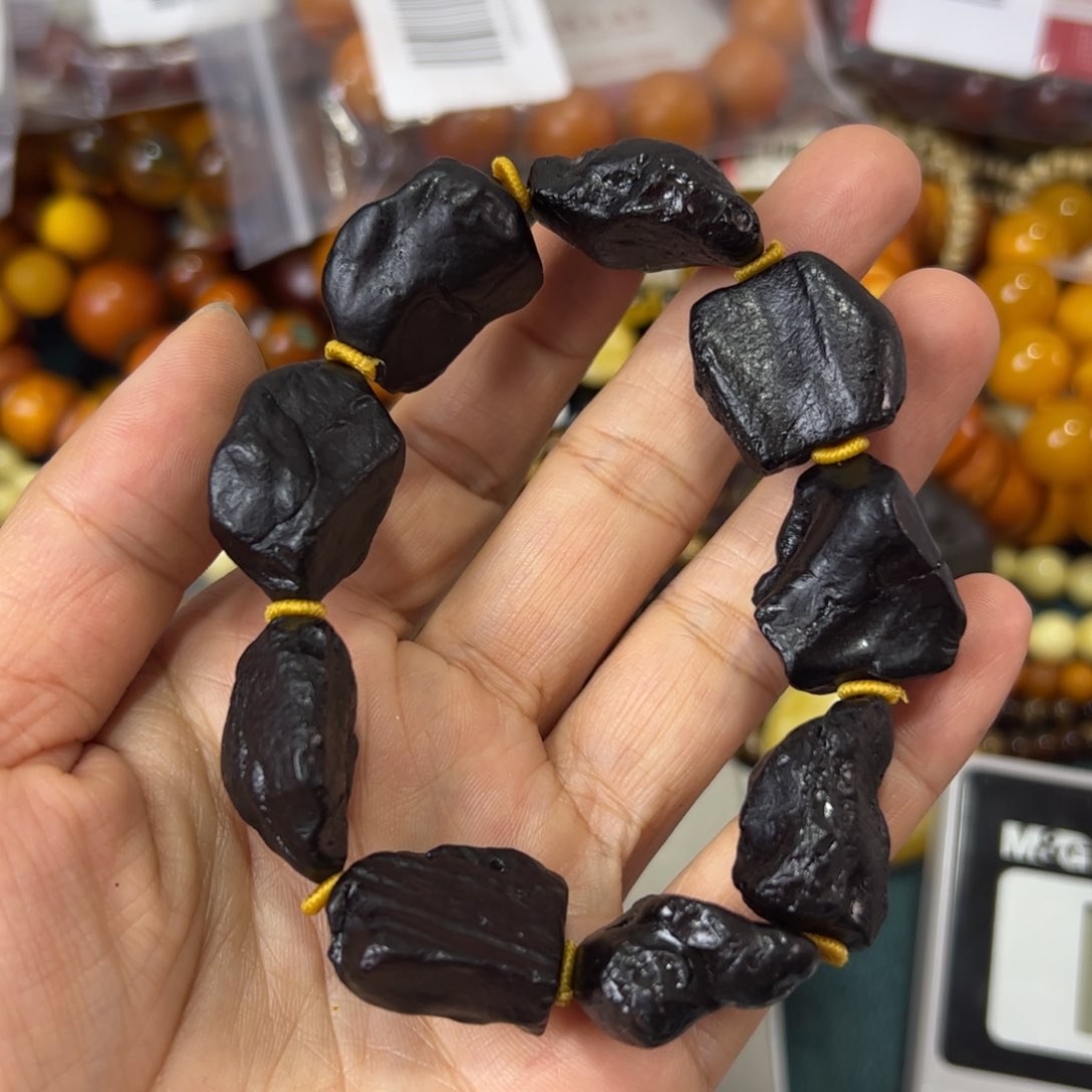 未镶嵌琥珀珠宝奇石277