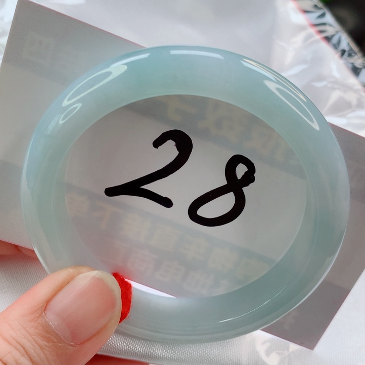 翡翠未镶嵌手镯正