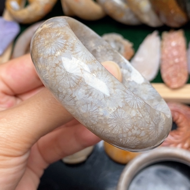 硅化珊瑚（珊瑚玉）手镯未镶嵌54