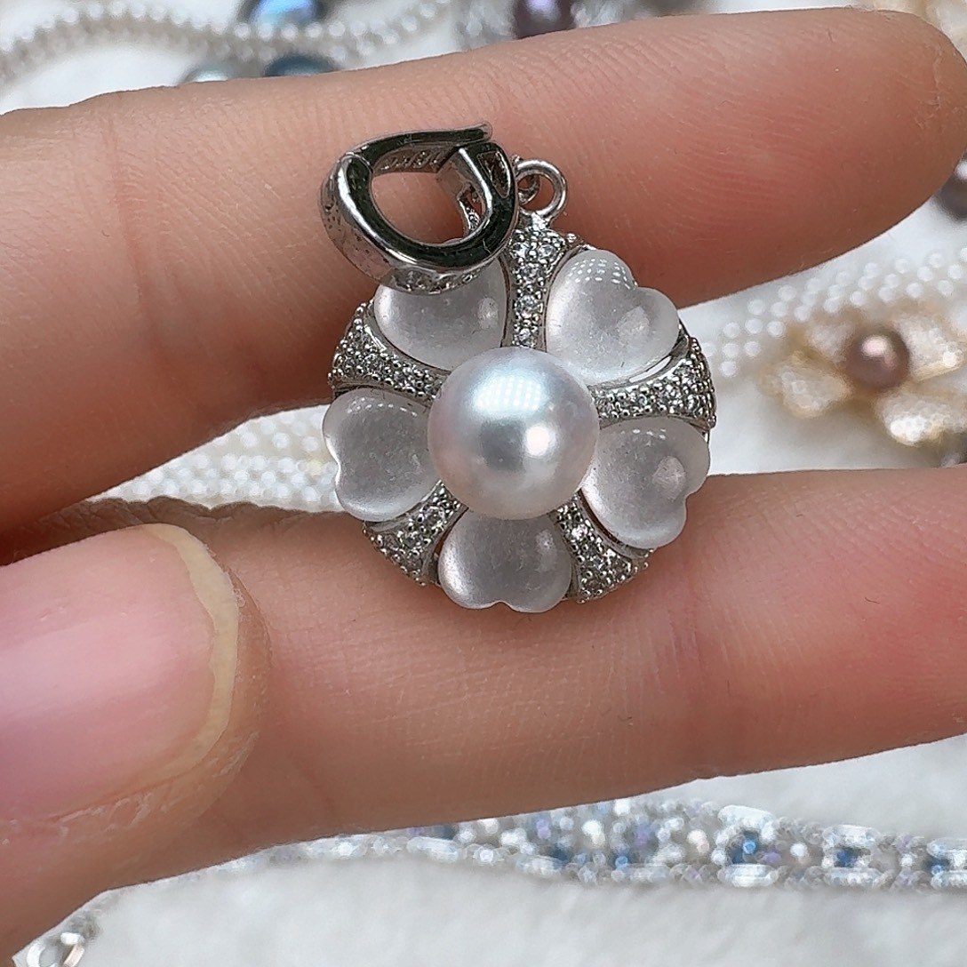 颈饰拼合珍珠（马贝珠）未镶嵌