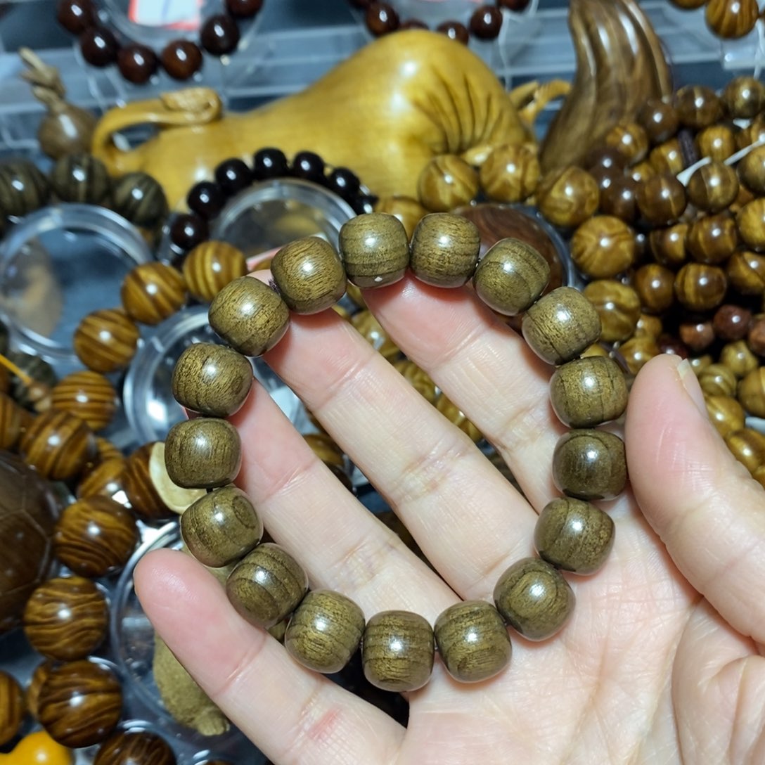 金丝楠木雕工艺品12