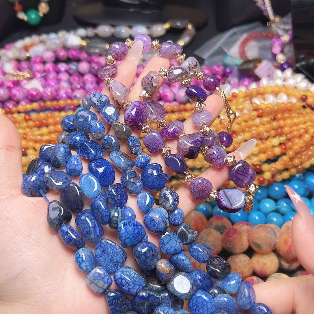 玛瑙/玉髓未镶嵌珠宝半成品T70 天然龙鳞纹玛瑙随行一条