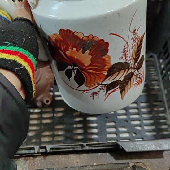 用***6陶瓷精美摆件（不退换，微瑕的）