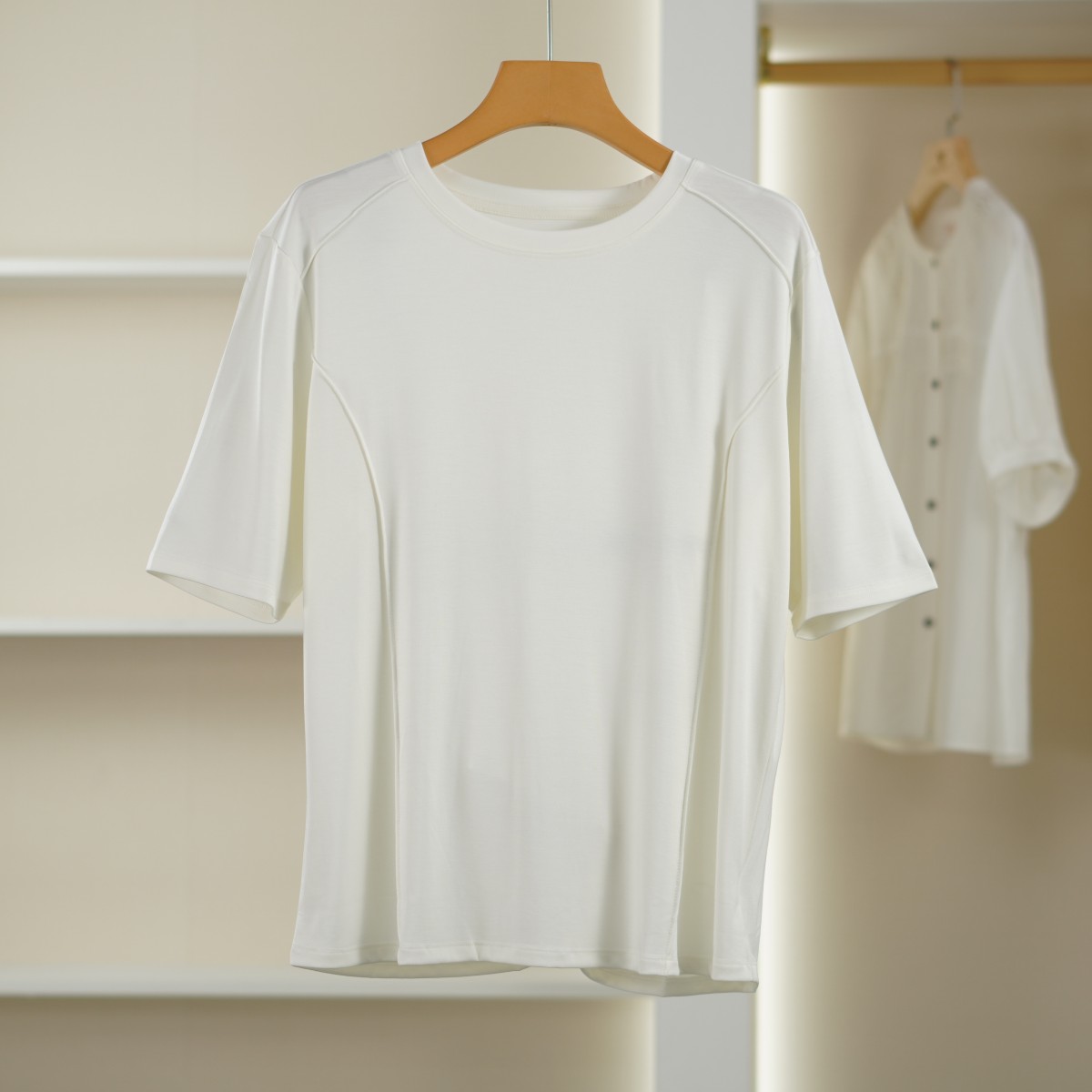 麦迪尚品【朵颐之秀】5032712女装夏款设计款短袖T恤品牌撤柜 A3组