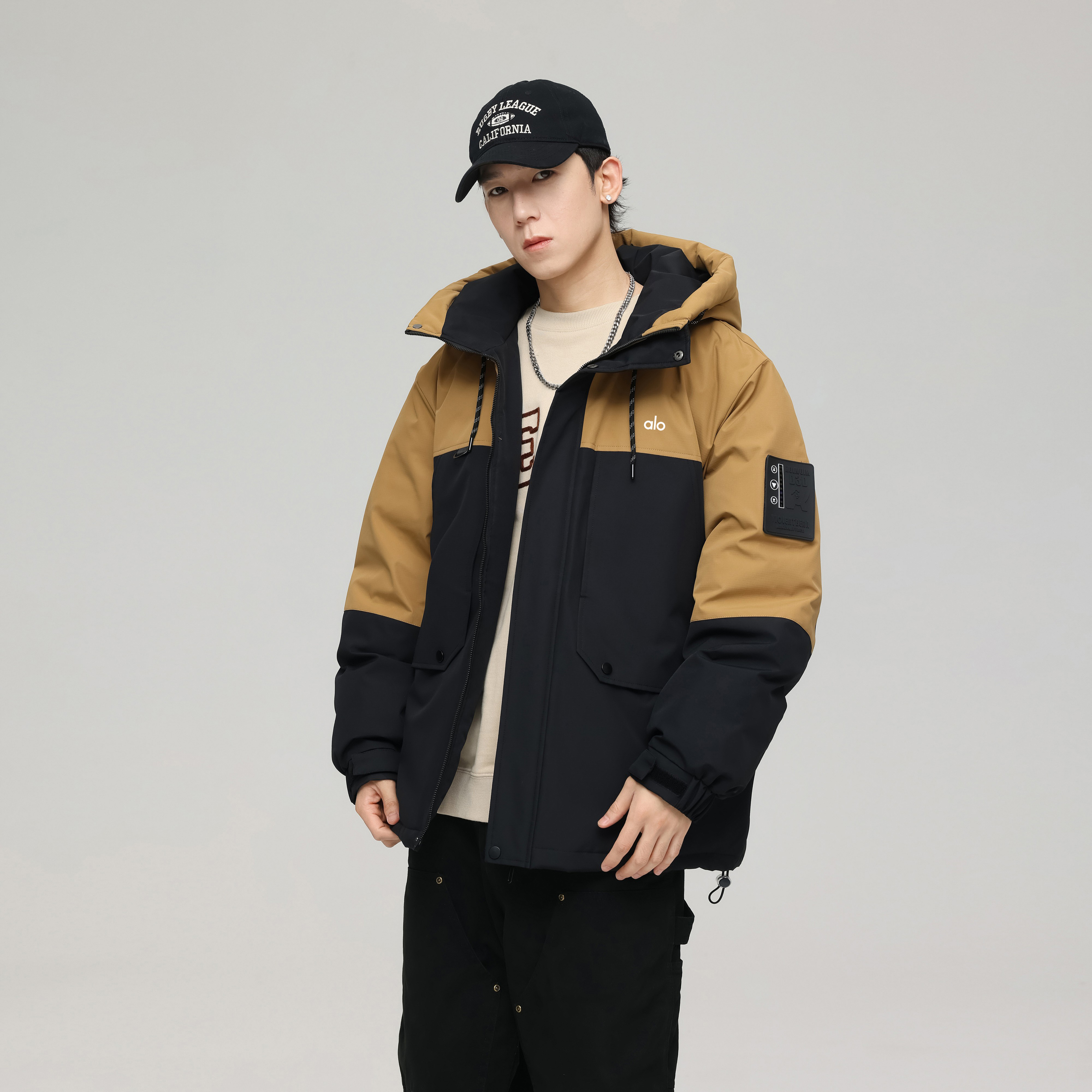 【官方奥特莱斯】ALO男款拼色连帽休闲宽松时尚潮流加厚羽绒服MOJY