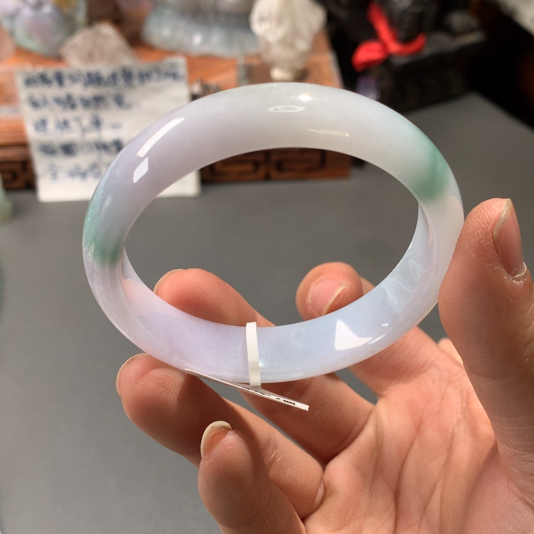 翡翠手镯未镶嵌55圈口