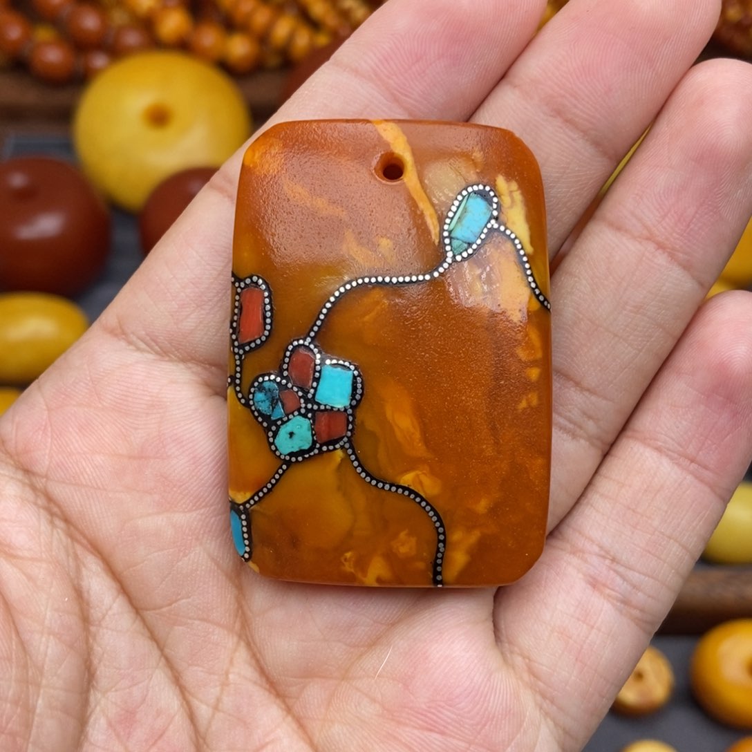 琥珀珠宝奇石未镶嵌