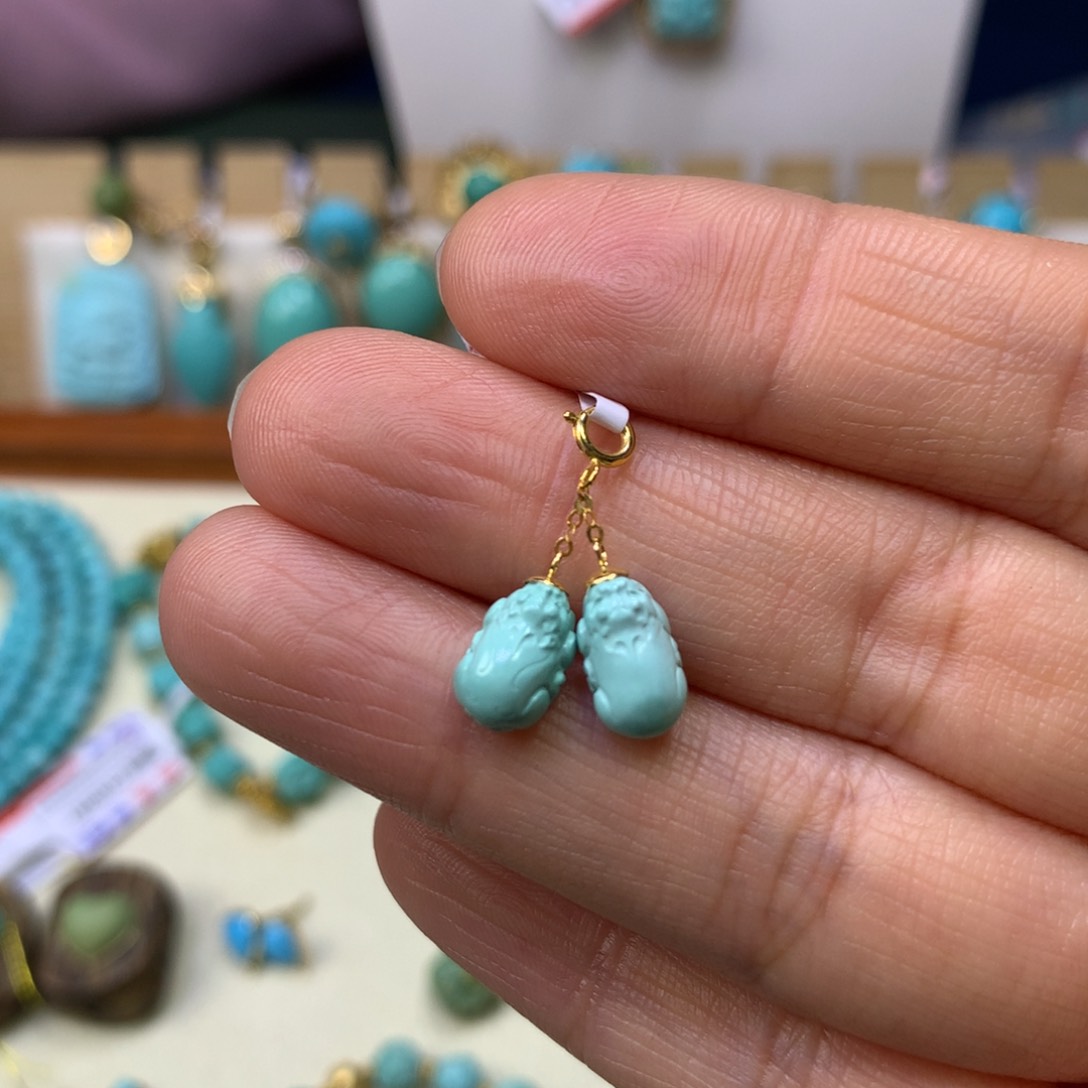 绿松石挂件18K金镶嵌