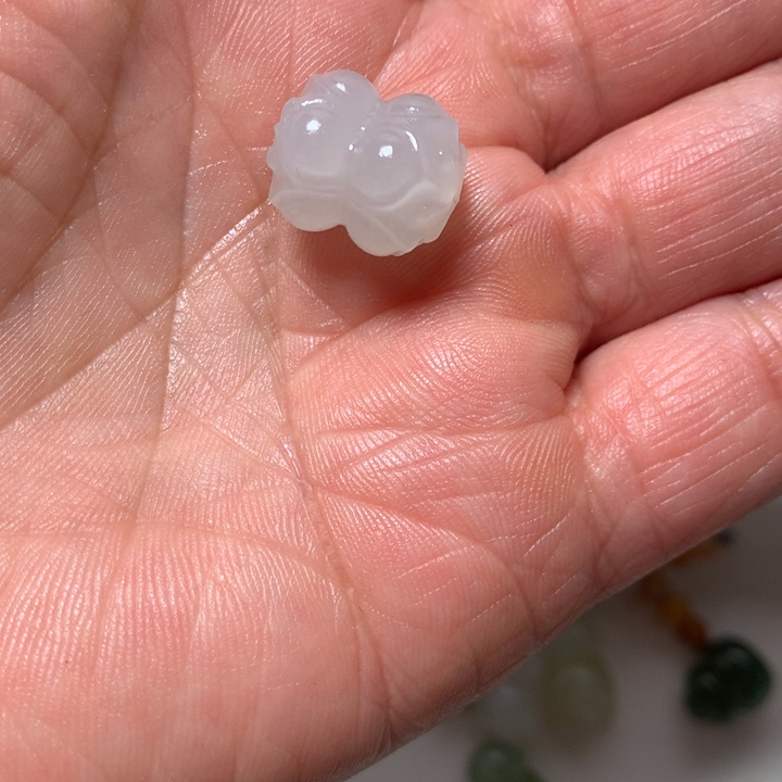 好***情和田玉（糖玉）未镶嵌颈饰