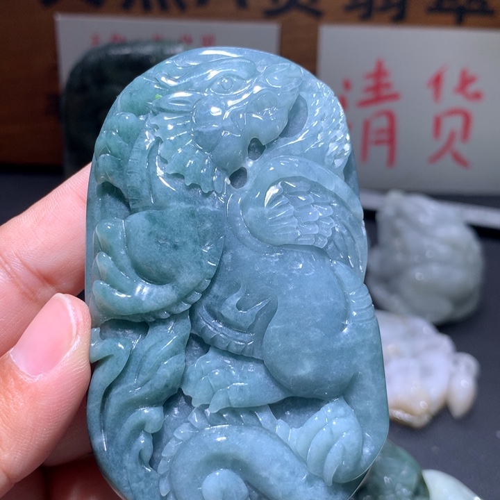 翡翠未镶嵌颈饰保真天然A货翡翠